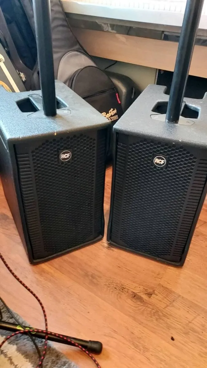 RCF Evox 5 column speakers - Image 1