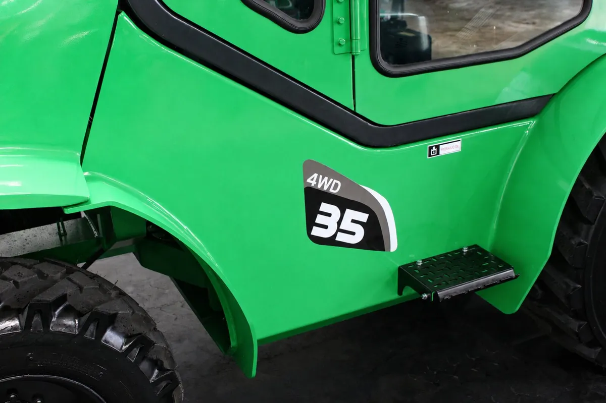 giraffe CPCD35-4WD - Rough Terrain Forklift - Image 3