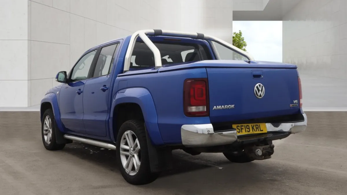 Volkswagen Amarok 3.0 TDI V6 Highline Auto 4Motion - Image 3