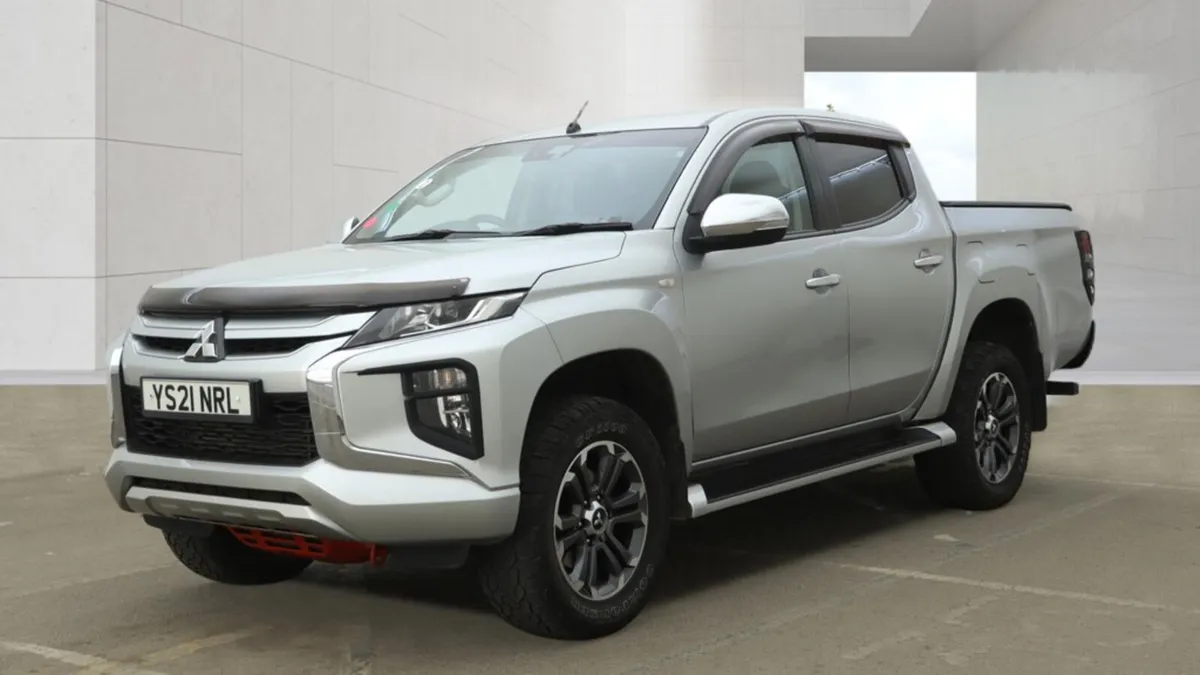 Mitsubishi L200 2.2 DI-D DC Trojan 4WD Euro 6 (s/s - Image 2