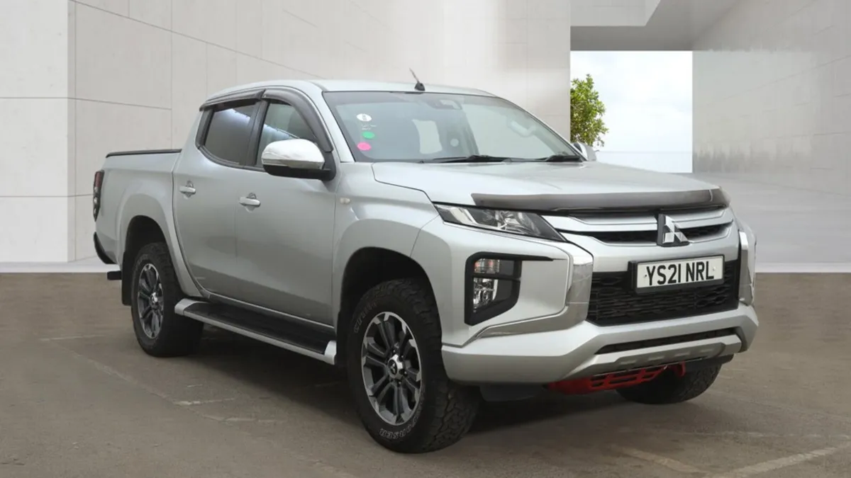 Mitsubishi L200 2.2 DI-D DC Trojan 4WD Euro 6 (s/s - Image 1