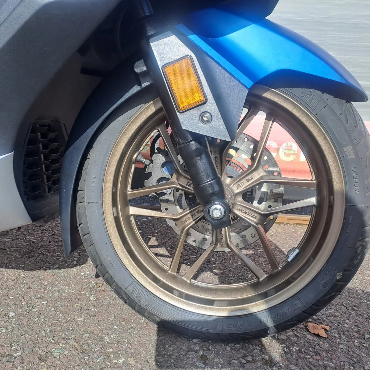 2023 Honda Forza 350 - Image 3