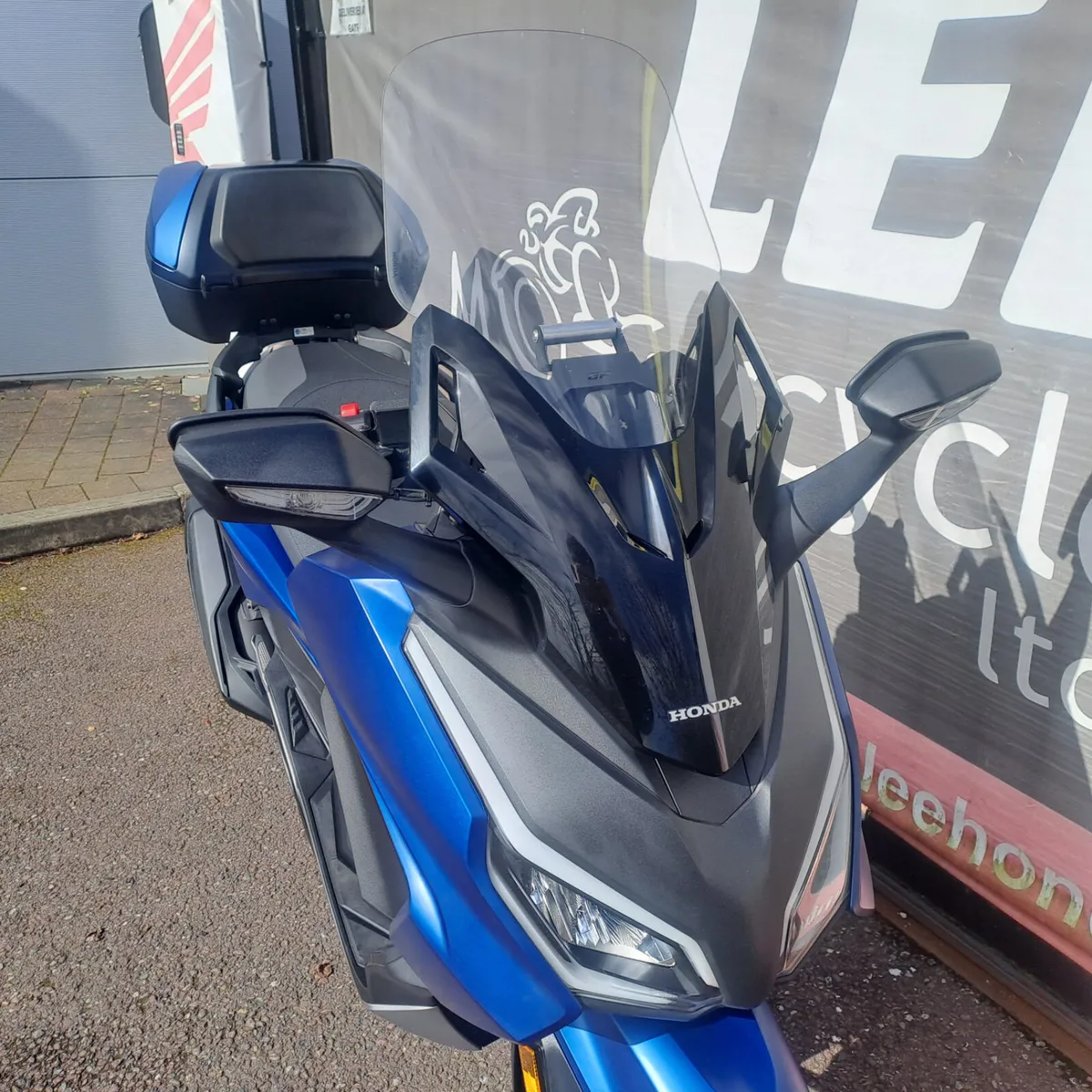 2023 Honda Forza 350 - Image 4