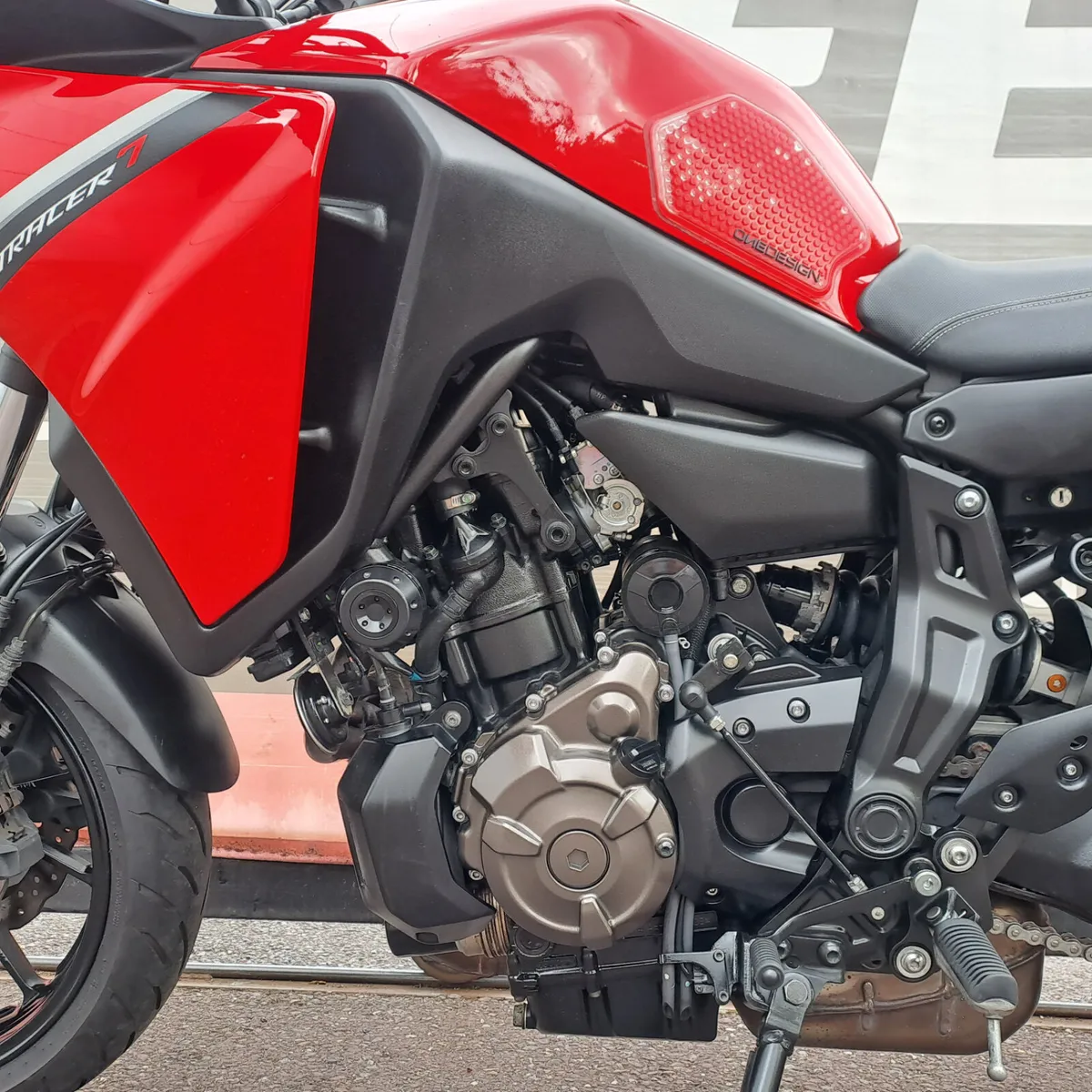 2021 Yamaha MT-07 Tracer red - Image 4