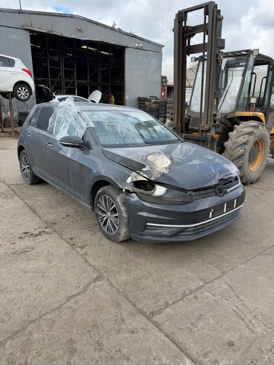 BREAKING 2019 VOLKSWAGEN GOLF 1.0 - Image 3