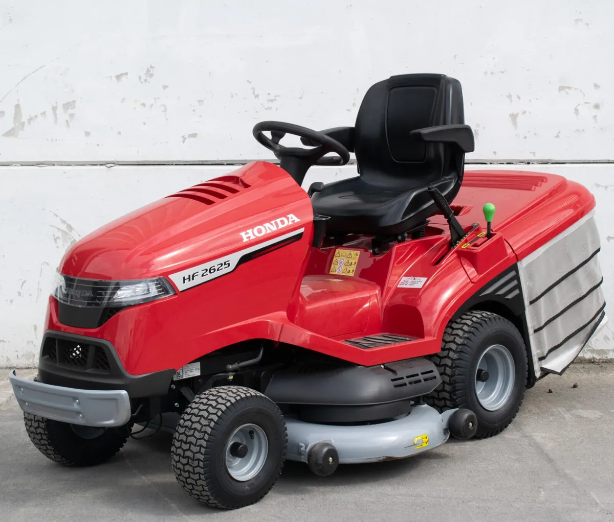 Honda HF2625 Lawnmower - Image 1
