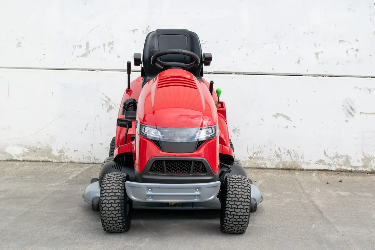 Honda HF2625 Lawnmower - Image 4