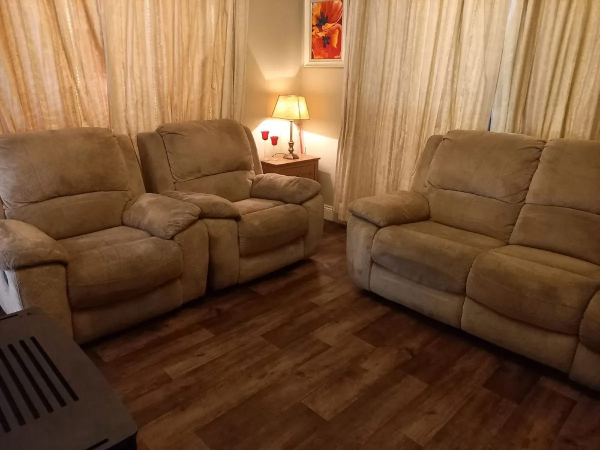suite of furniture - Image 1