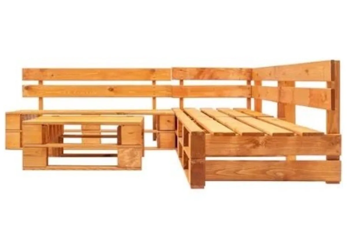 Free pallets . Free to make furniture - Image 4