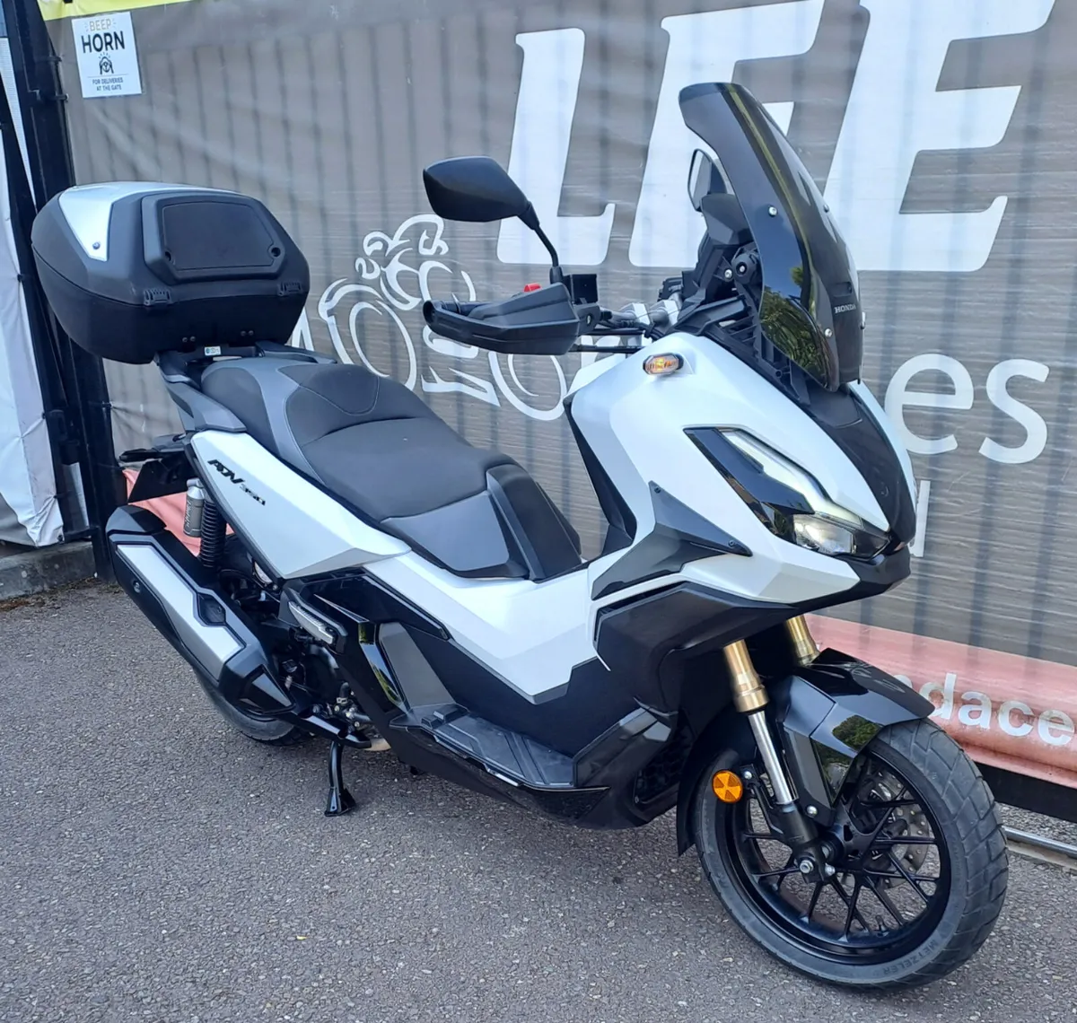 2024 Honda ADV350 - Image 2