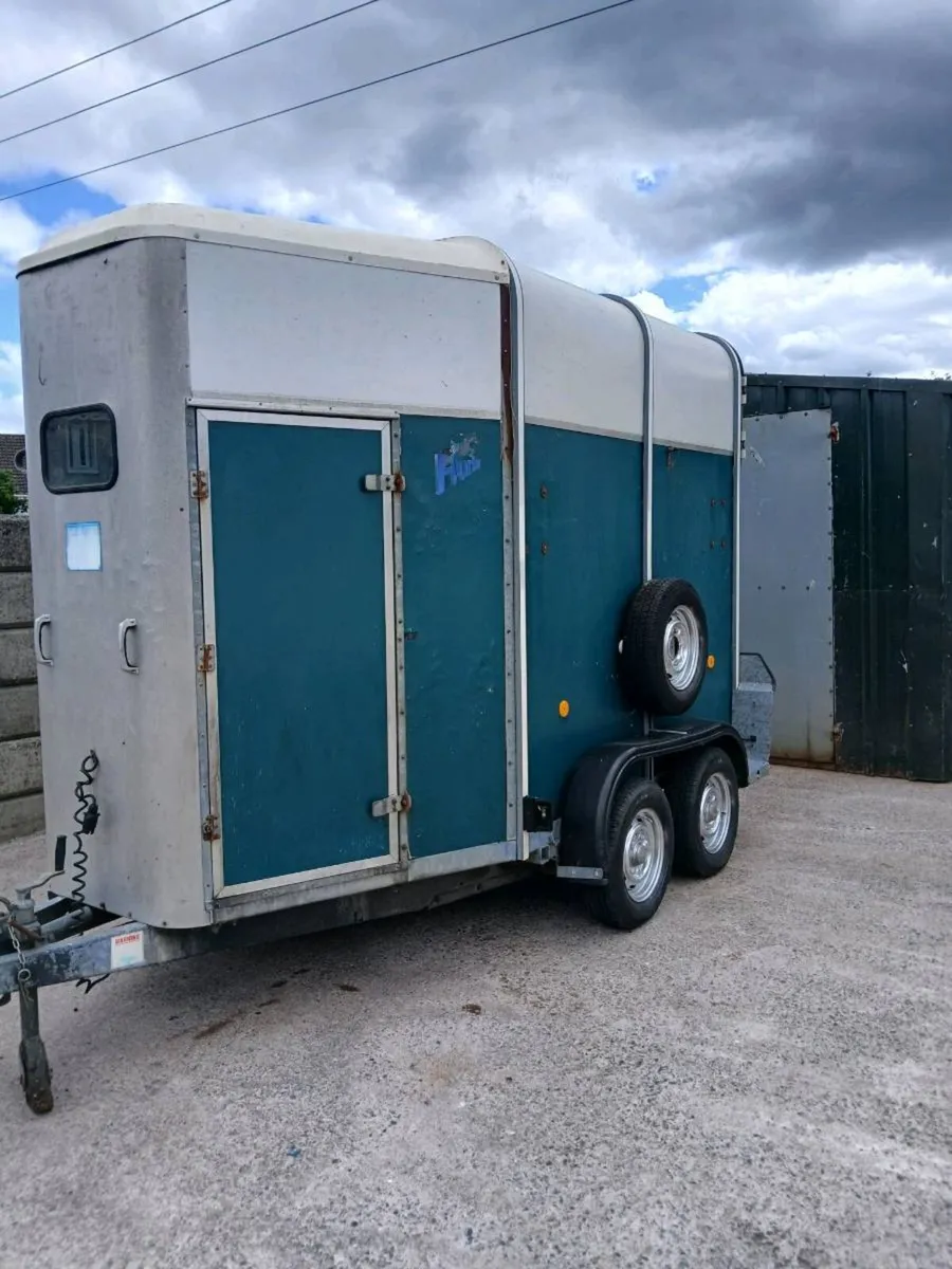 Ifor Williams 505 horsebox - Image 1