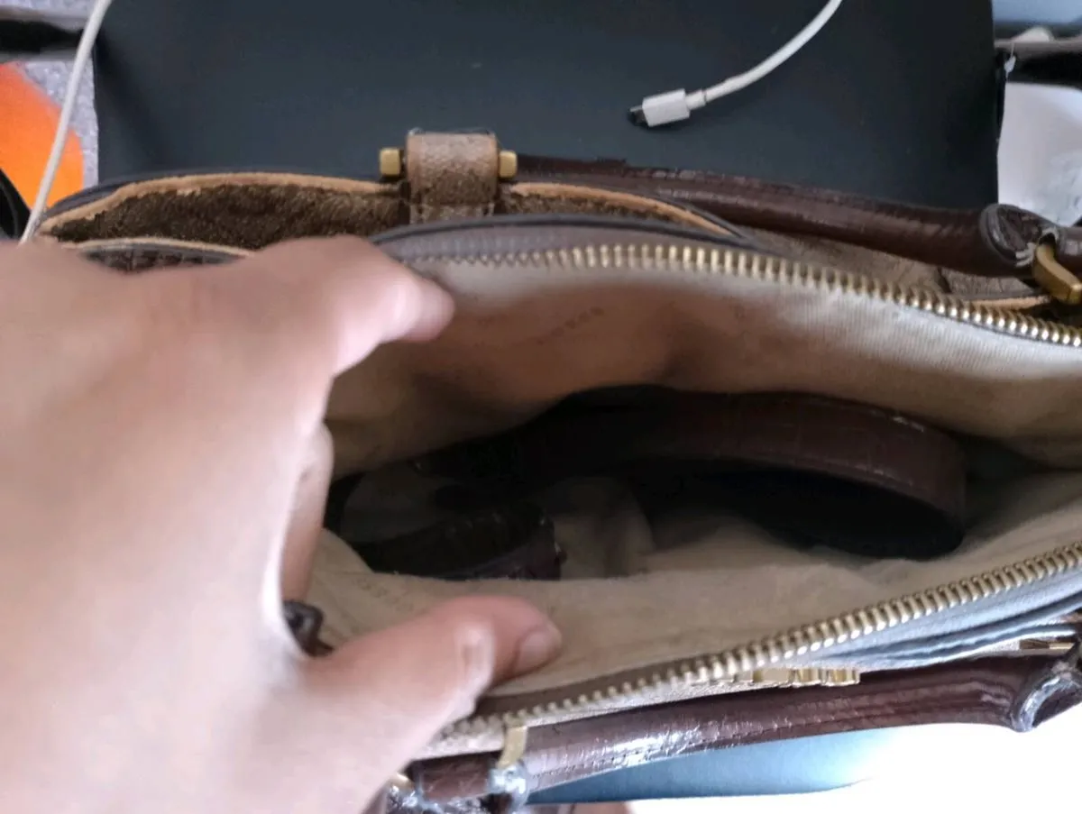 Guess Handbag - Image 3