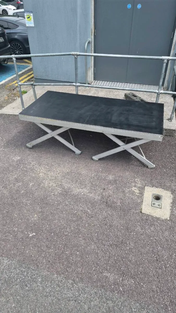 Portable modular stage - Image 1