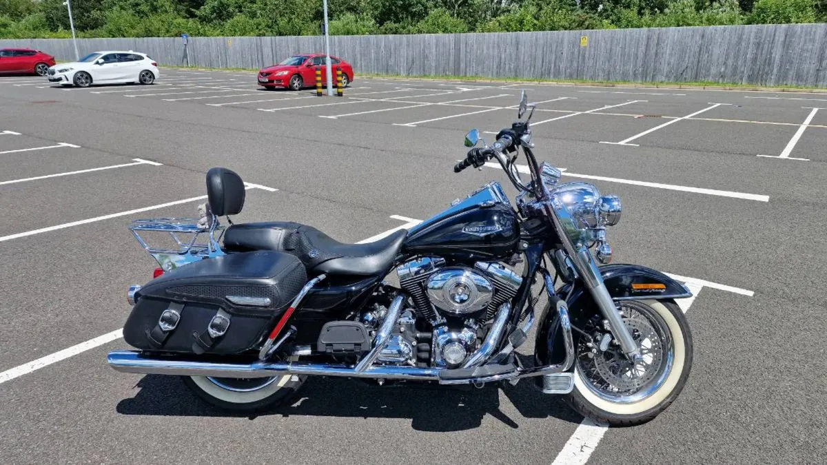 Harley Davidson Road King Classic - Image 4
