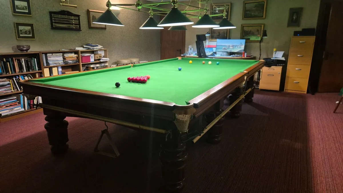 Exceptional Full size Mahogany Snooker Table - Image 1