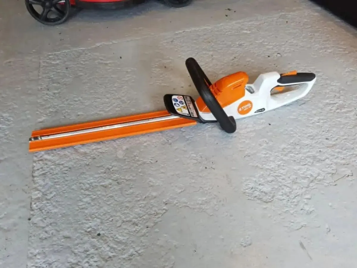 STIHL HSA 30 BATTERY HEDGETRIMMER SET - FOR SALE - Image 2