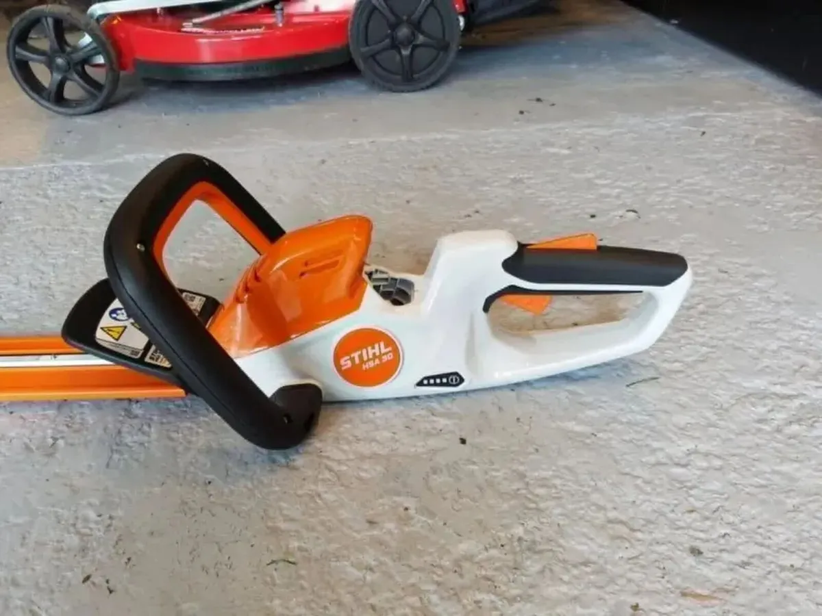STIHL HSA 30 BATTERY HEDGETRIMMER SET - FOR SALE - Image 4