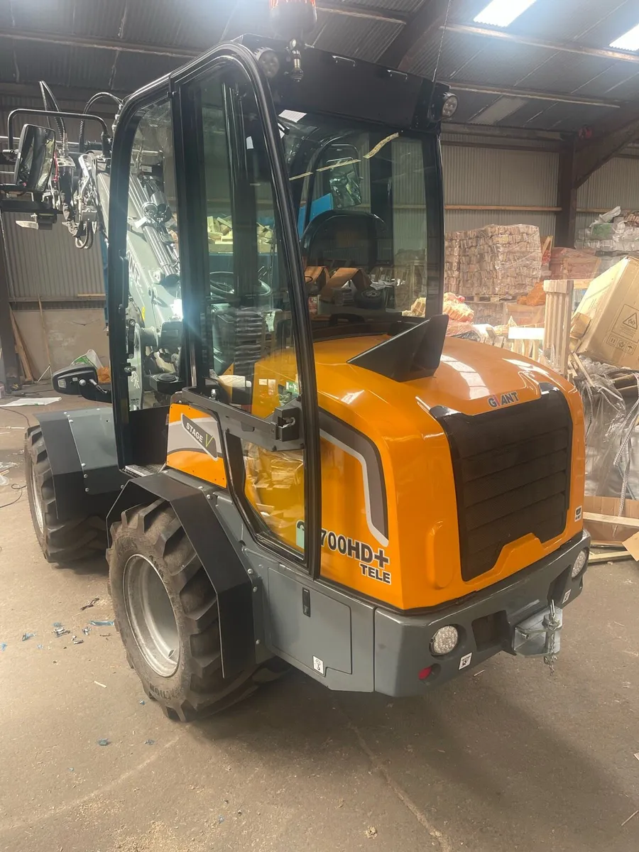 Giant Telehandler - Image 1