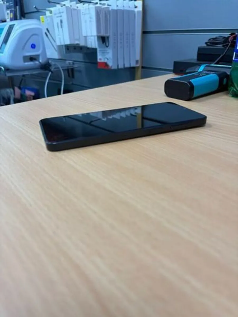 MB1001 Tablet Silver 10.1" 5MP Front and 8MP Back - Image 3