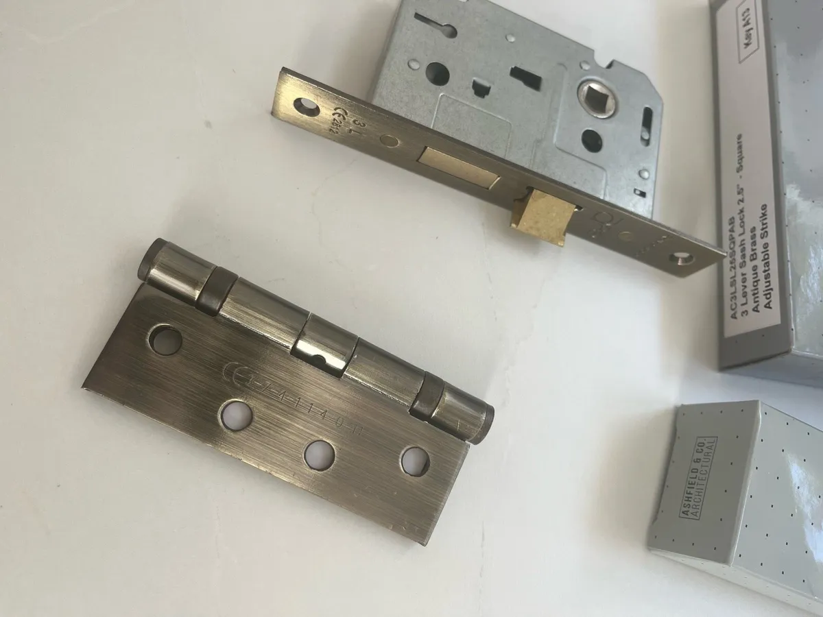 Antique brass door locks and hinges - Image 2