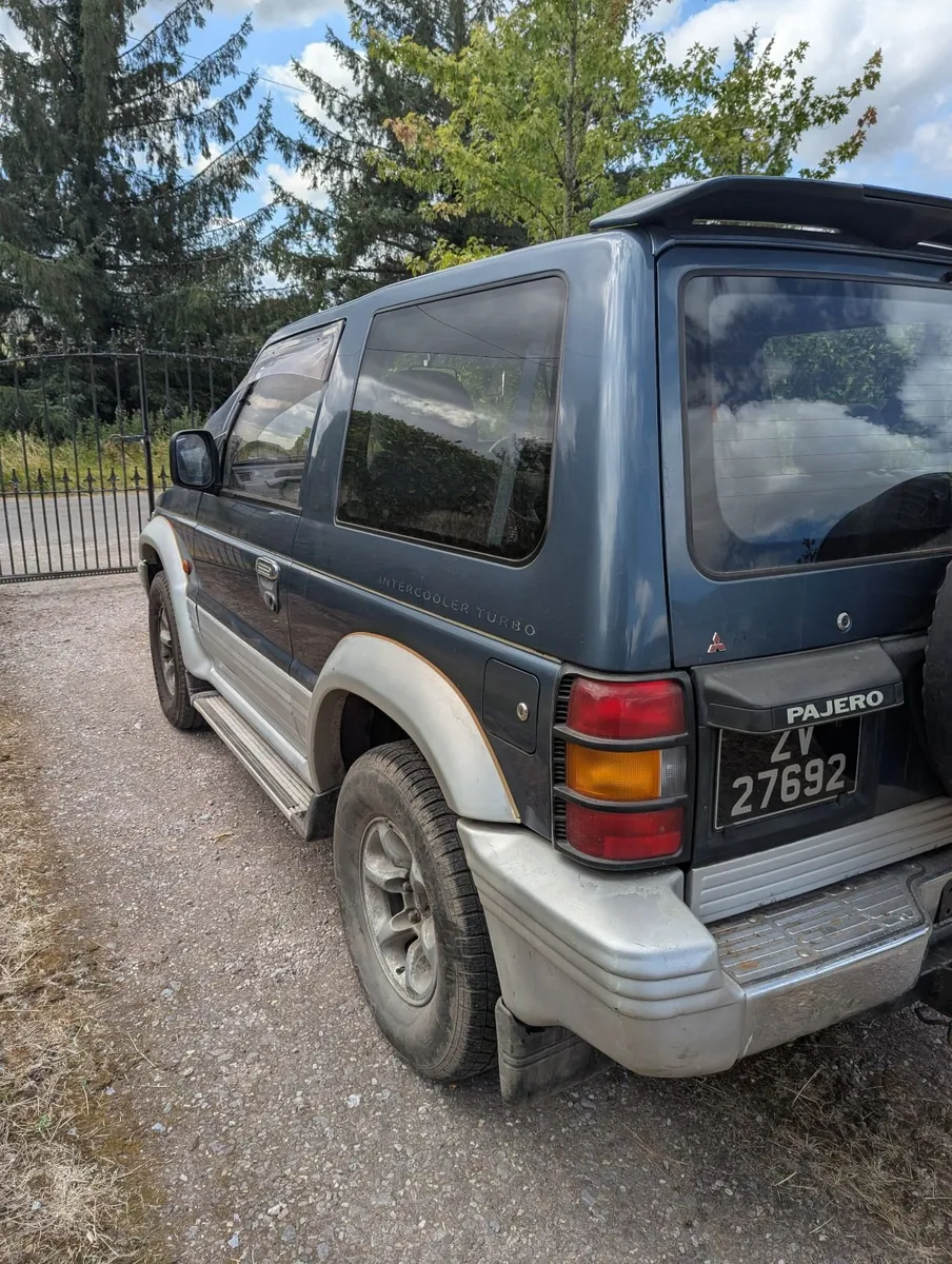 Mitsubishi Pajero 1991 - Image 4