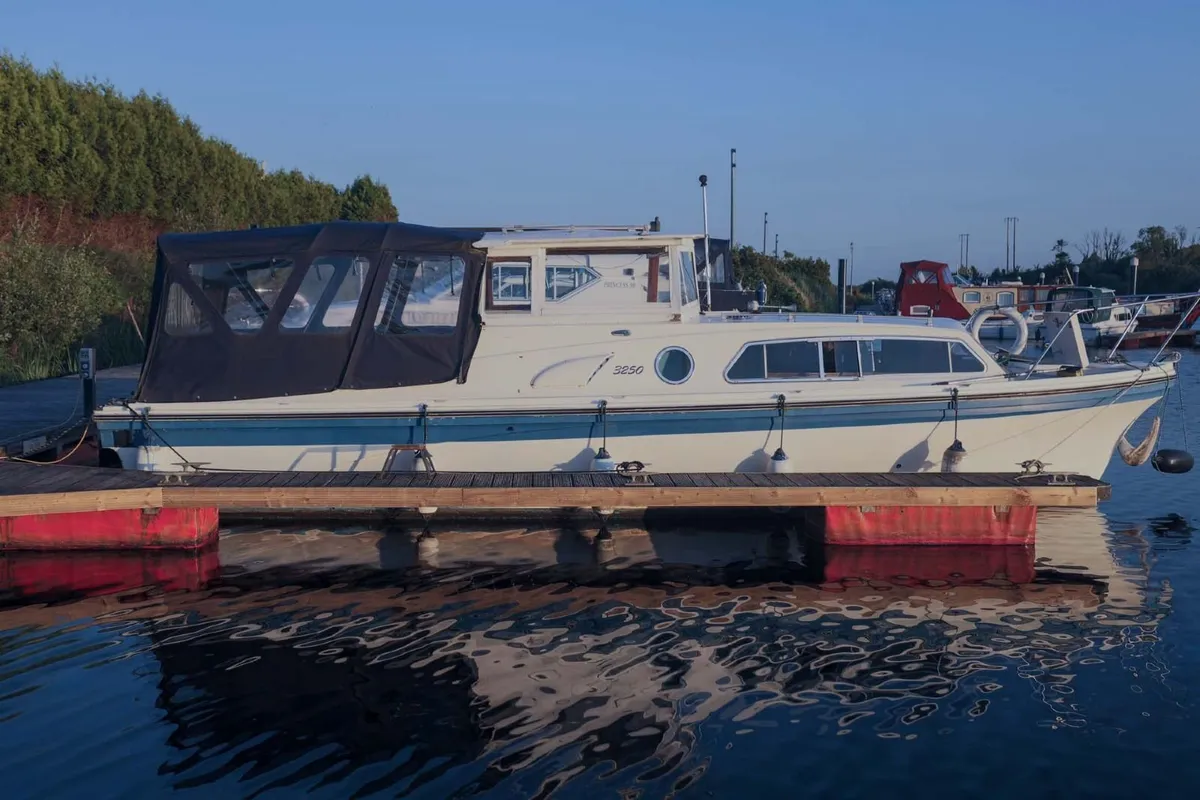 Boat - Image 1