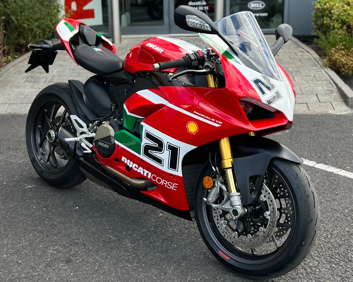DUCATI PANIGALE V2 BAYLISS - Image 2