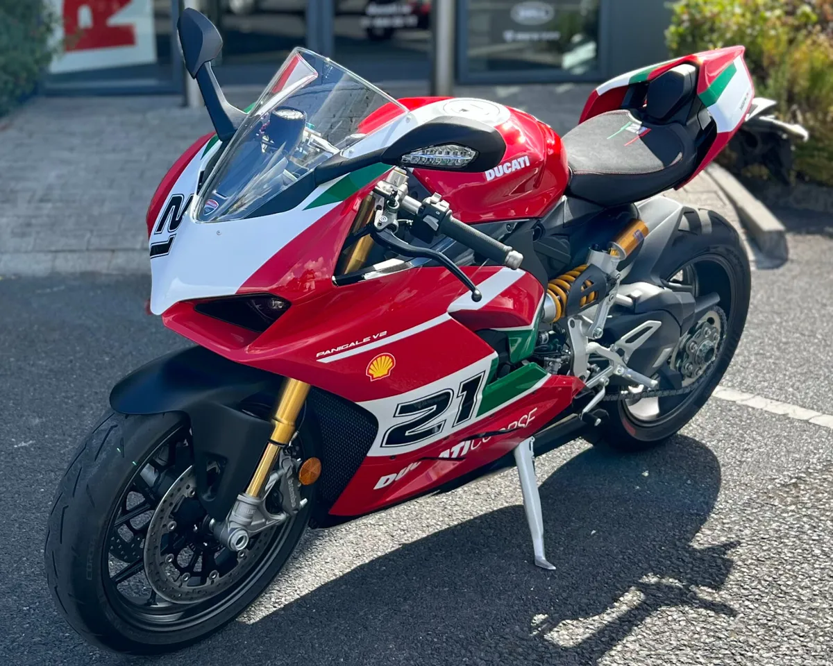 DUCATI PANIGALE V2 BAYLISS - Image 3