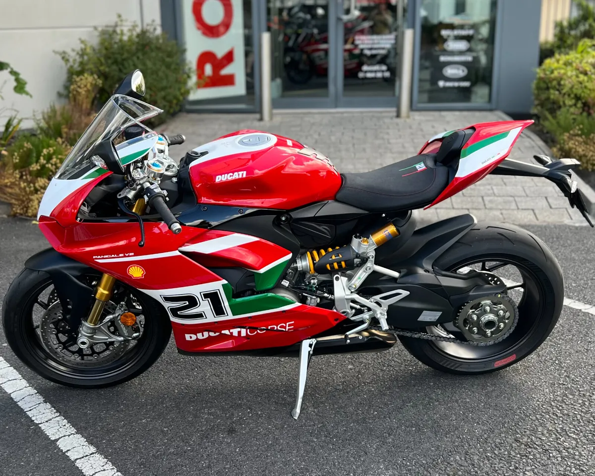 DUCATI PANIGALE V2 BAYLISS - Image 4