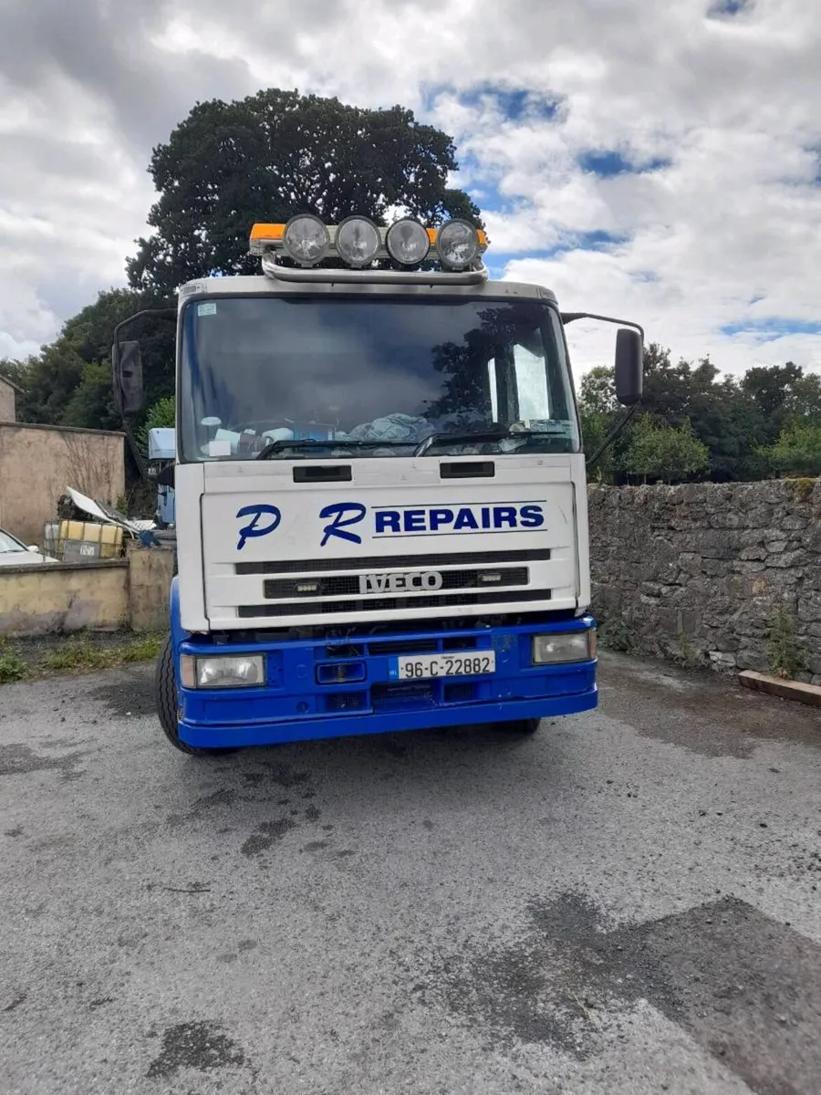 Iveco recovery truck - Image 2