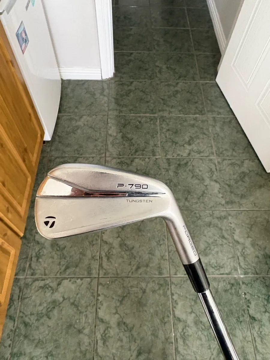Taylormade P790 - Image 1