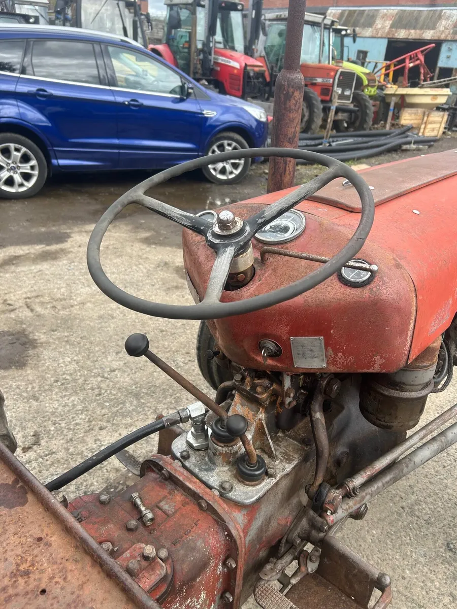 Massey Fergusson 35 - Image 2