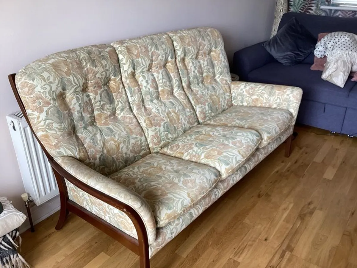 couch - Image 1