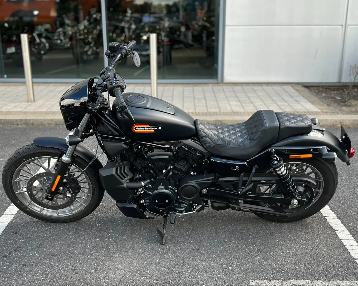 HARLEY-DAVIDSON NIGHTSTER SPECIAL + EXTRAS - Image 4