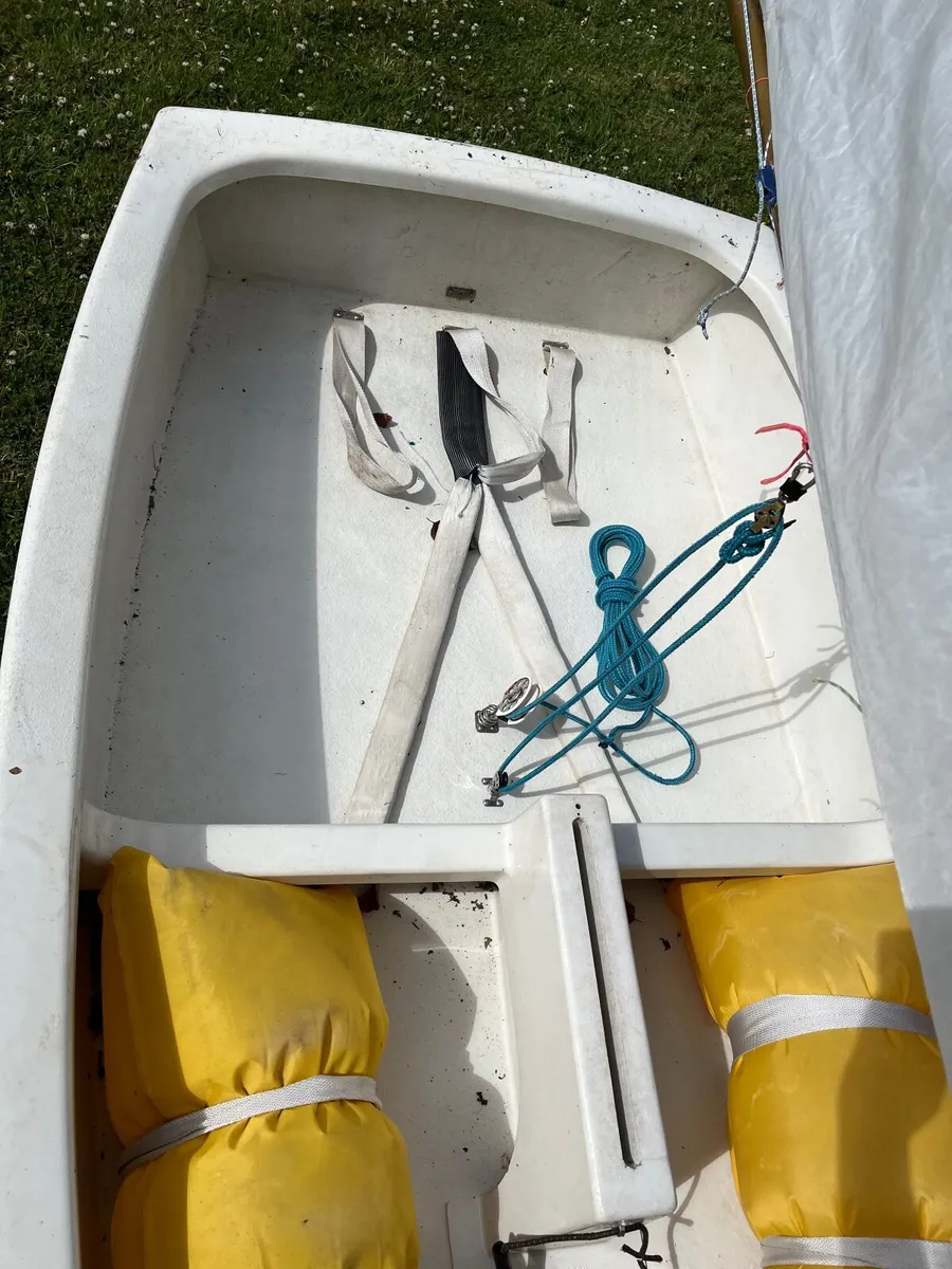Optimist Sailing Dinghy - Image 3