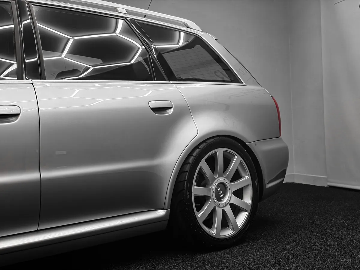 Audi RS4 2001 - Image 3