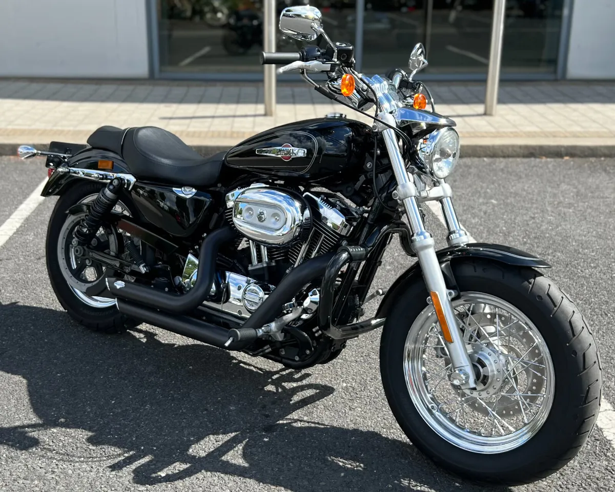 HARLEY-DAVIDSON XL 1200 CUSTOM - Image 2