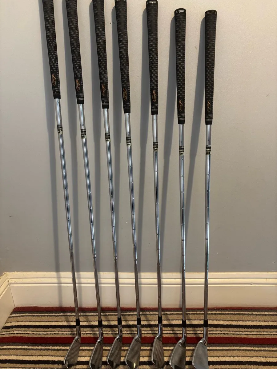 Mizuno MP-54 irons - Image 1