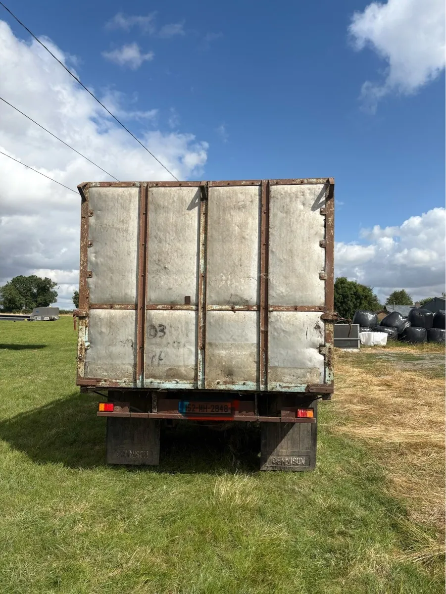 Cattle Trailer - Image 2