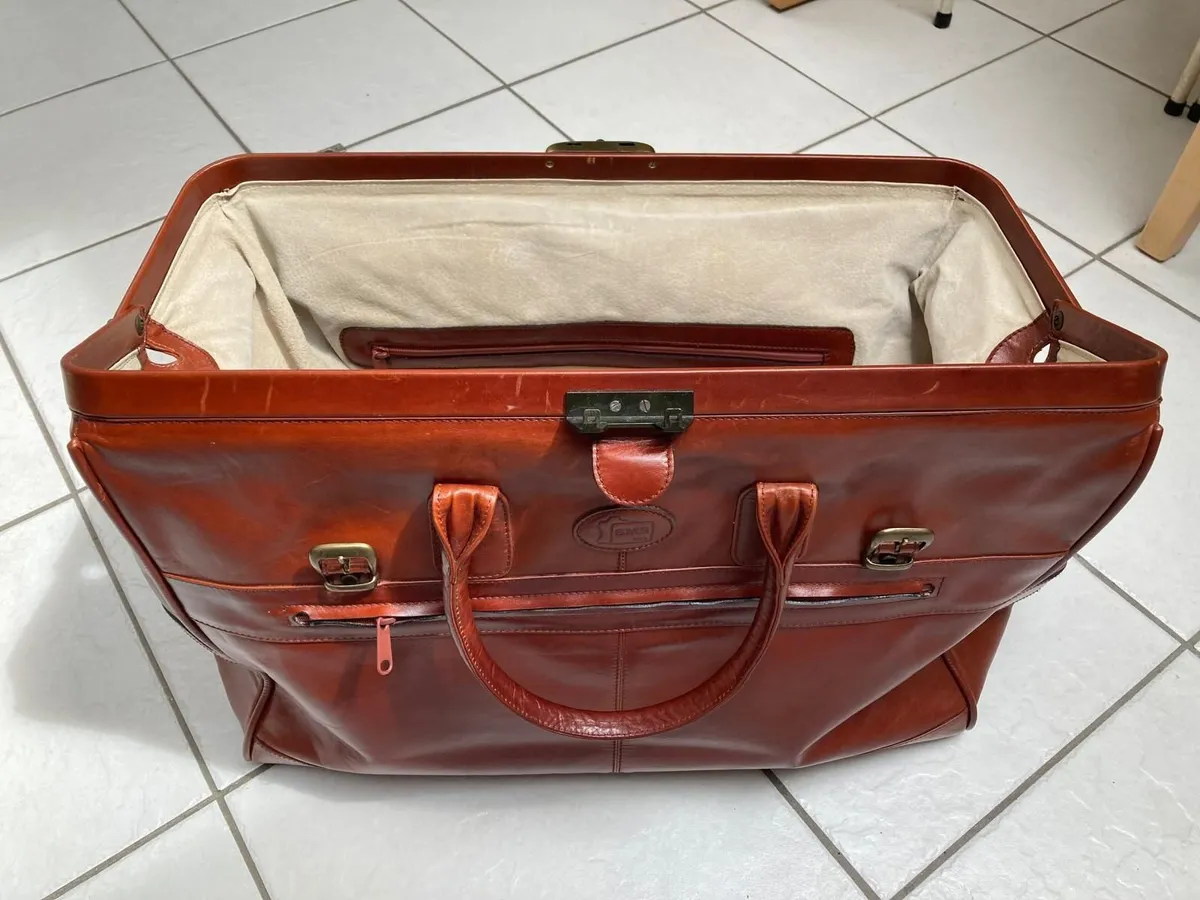 Genuine Leather Large Brown Holdall - Image 3