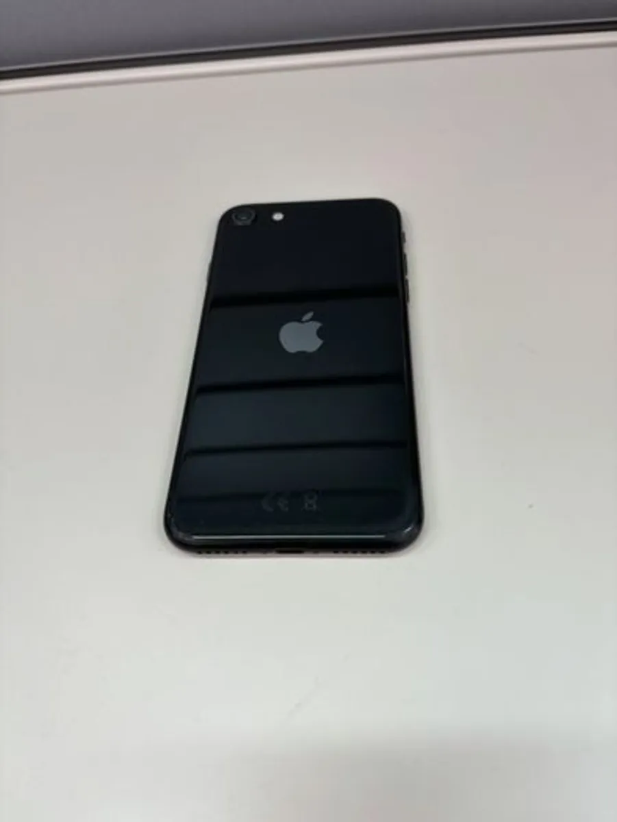 Apple iPhone SE 2022 64GB - Image 1