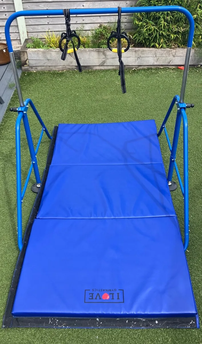 Gymnastics bar - Image 1