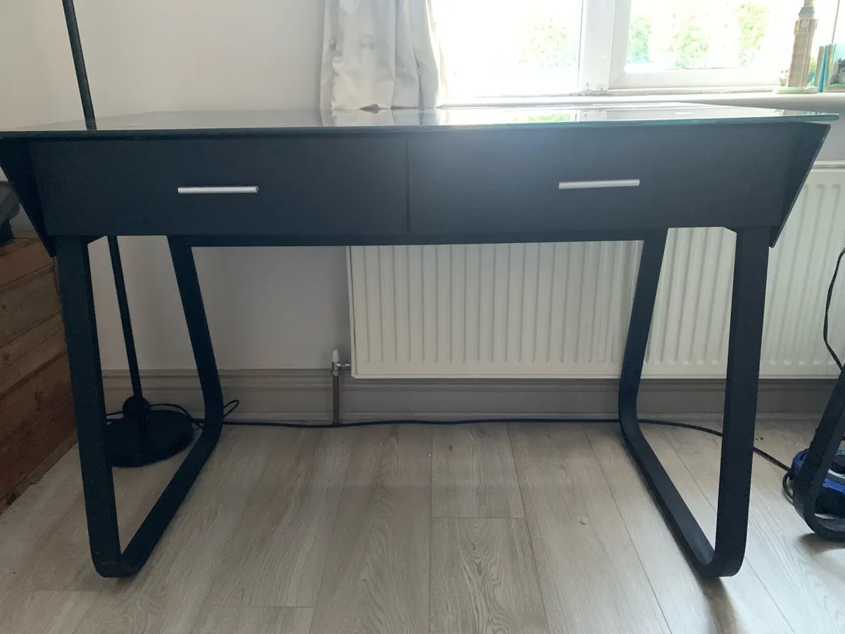 Desk - Image 2