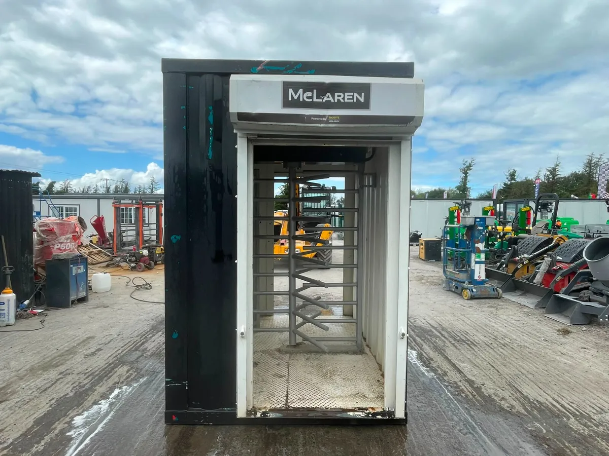 Turnstile access control container - Image 1