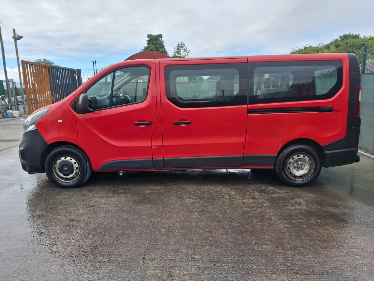 2016 Opel Vivaro  9 seater bus .Drive away - Image 3