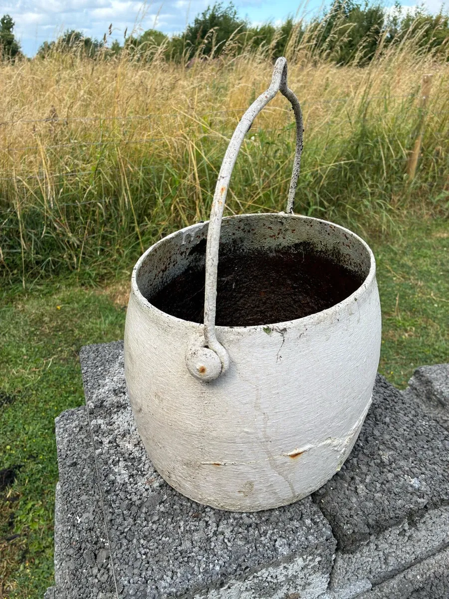 Cast iron skillet pot - Image 2