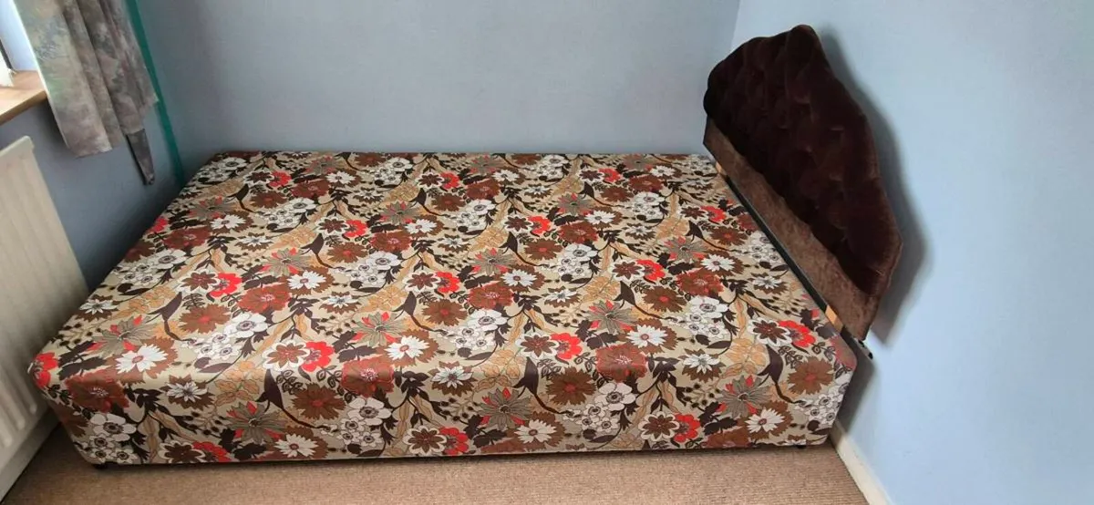 4ft divan bed, mattress and headboard - Image 2