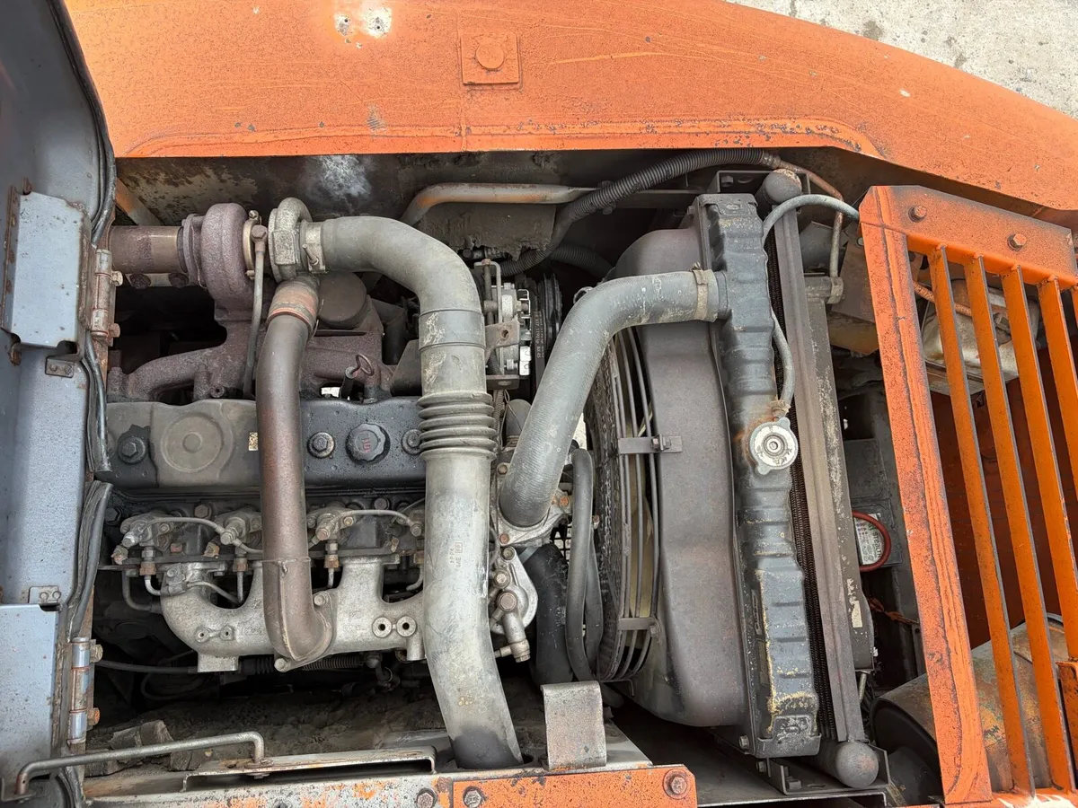 2001 Hitachi ex120-5 (trade in taken) - Image 4