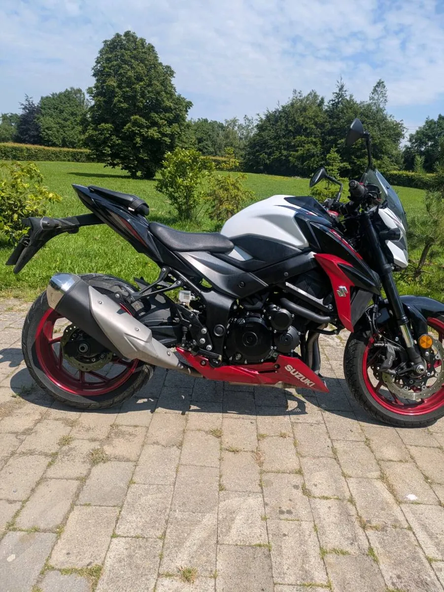 GSXS 750 - Image 1