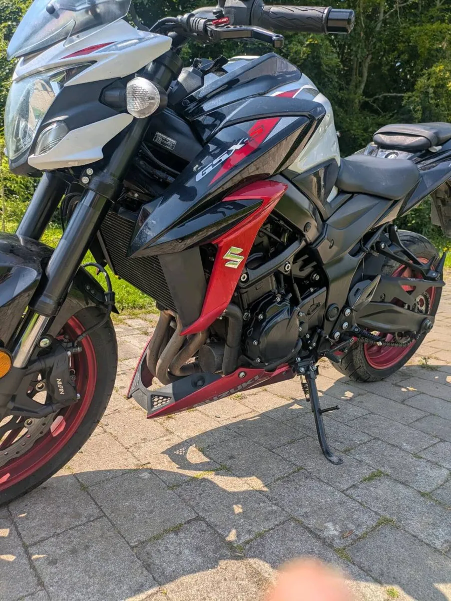 GSXS 750 - Image 3